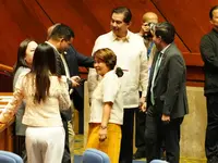 LEYTE Rep. Ferdinand Martin G. Romualdez engages fellow lawmakers on the House of Representatives’ legislative agenda during Wednesday’s session.
Photo courtesy: Office of Rep. Martin Romualdez